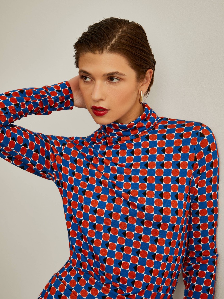Camisola gola alta com padrão geométrico