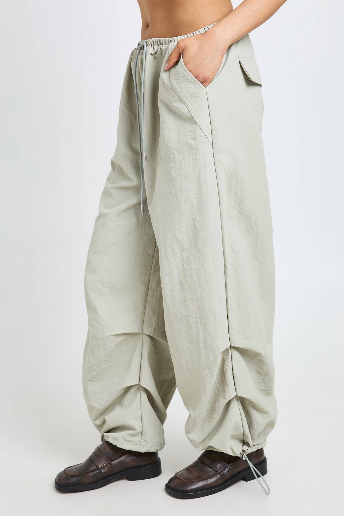 boohoo Pantalon Large Tall En Nylon Avec Cordon De Serrage