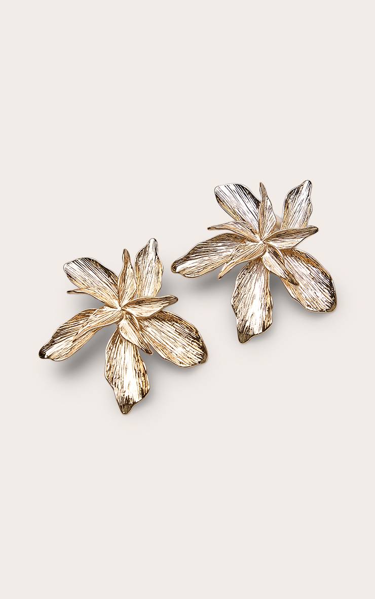 Doré Boucles D'oreilles À Grande Fleur Texturée