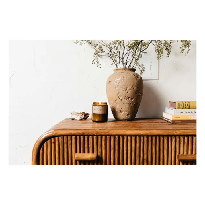 P.F. Candle Co Bougie parfumée de soja n°11 Ambre & mousse - 200 g