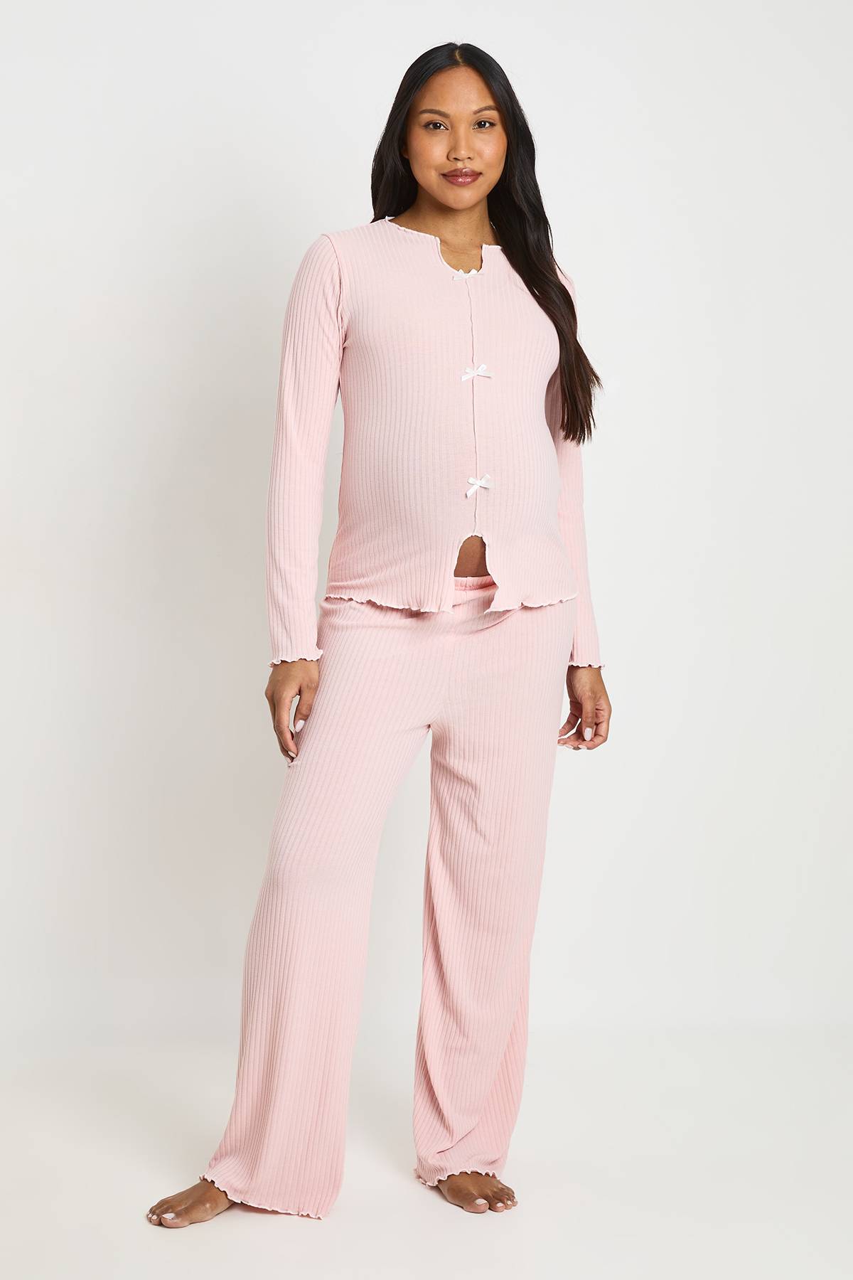 boohoo Ensemble De Pyjama De Maternité À Manches Longues Côtelé Avec Détail Nœud