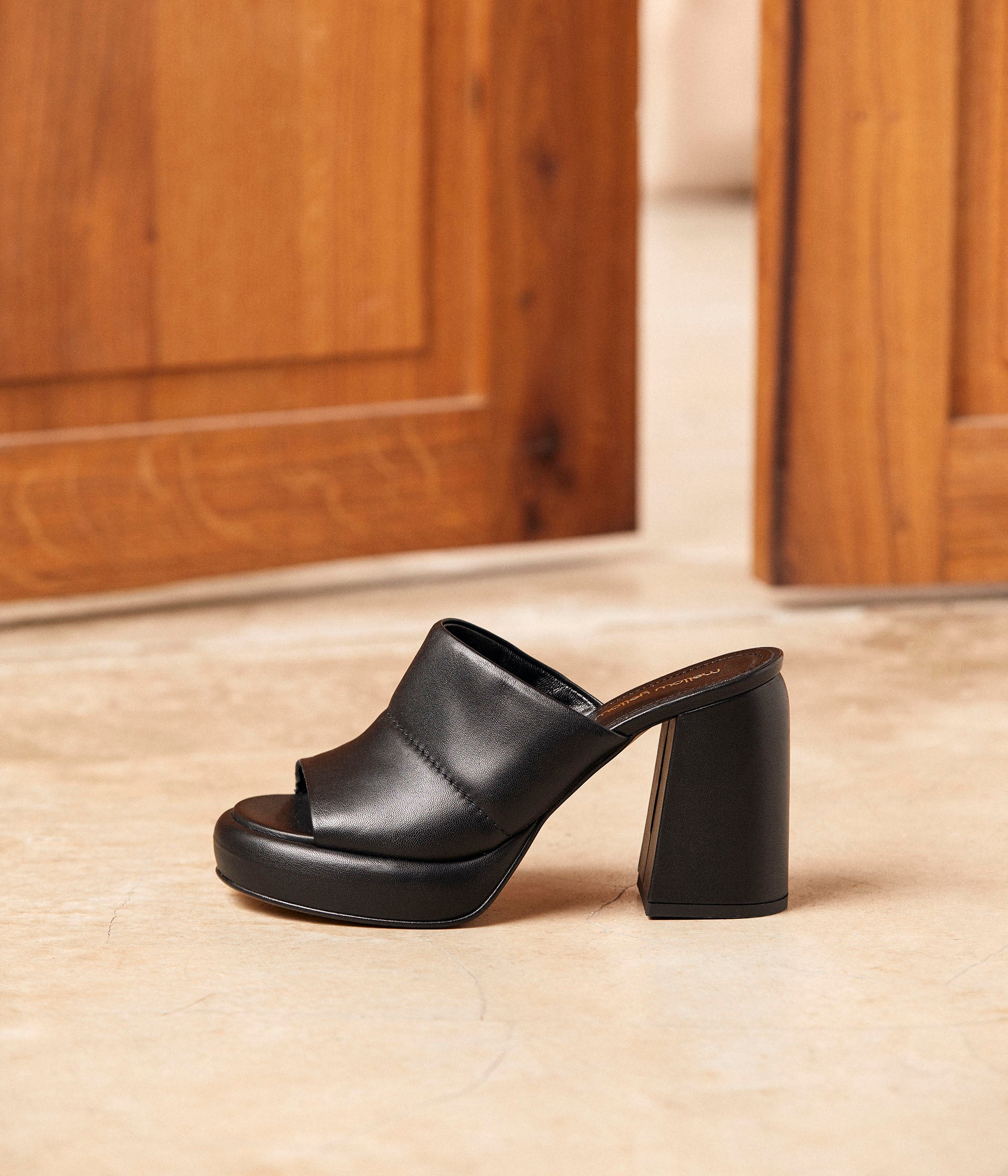 Mules cuir noir Thérèsa