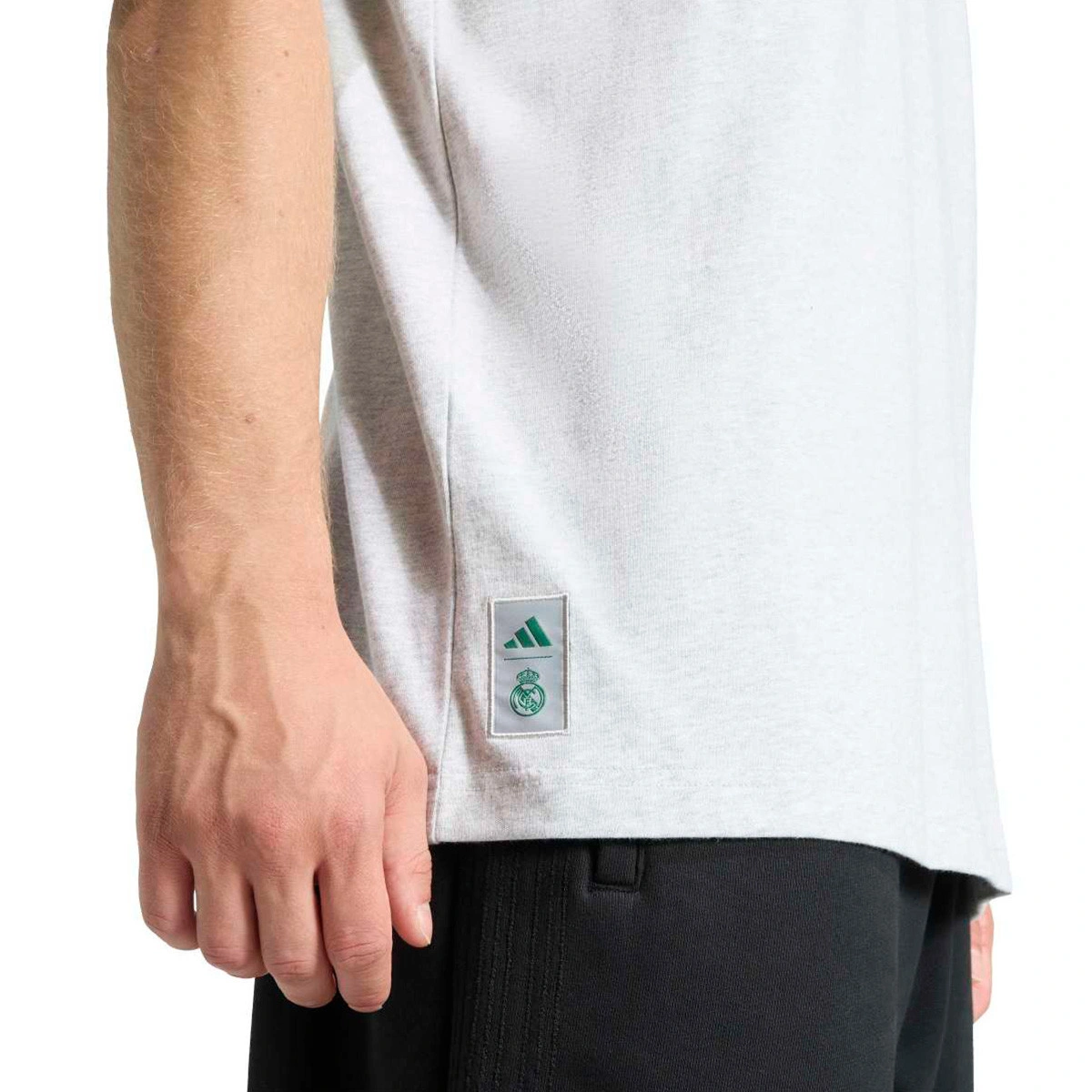 T-Shirt adidas Real Madrid Hyperlocal Fanswear 2025-2026