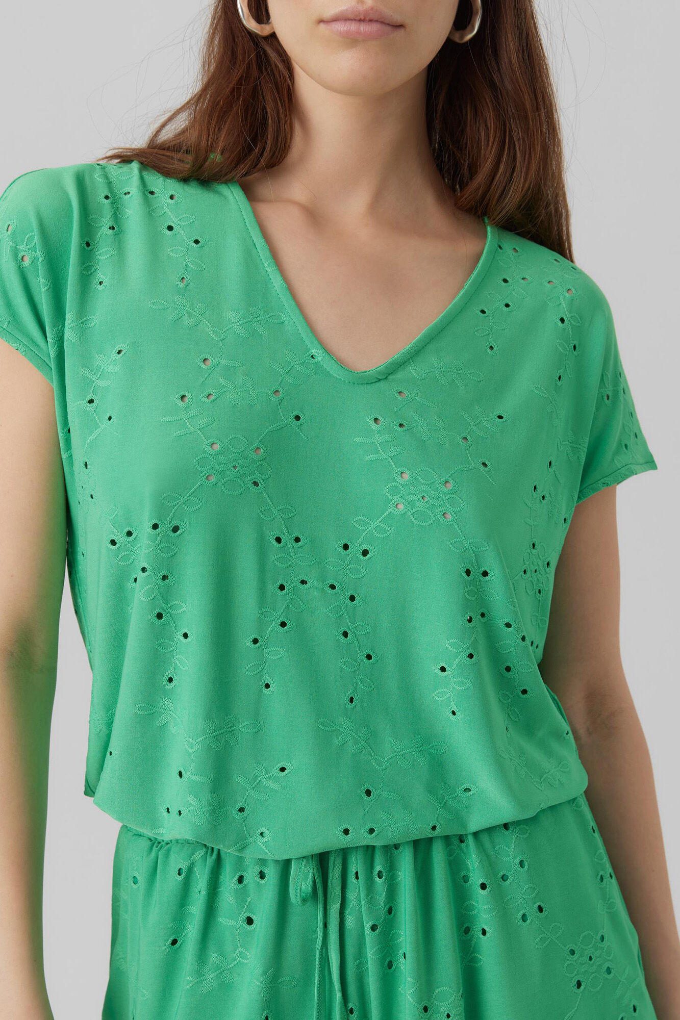 Camiseta de manga curta com decote em V - Verde