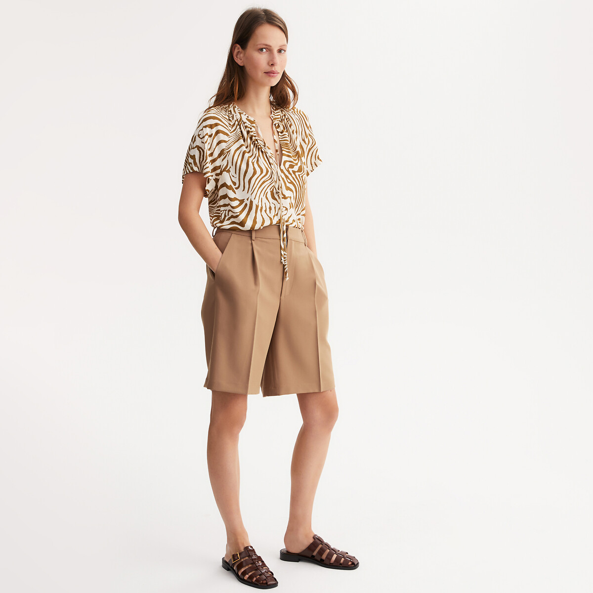 ANNE WEYBURN<br>Camiseta estampada com gola redonda e mangas curtas