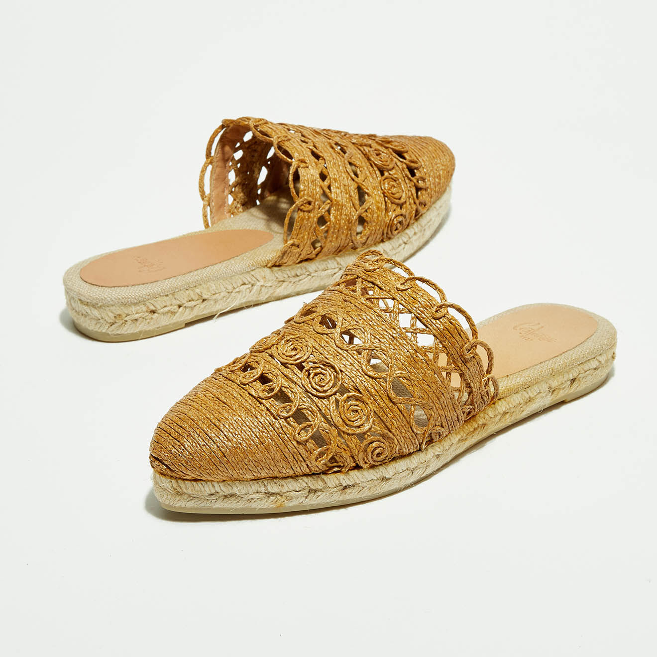 Castaner Mules en Rafia Rita cognac
