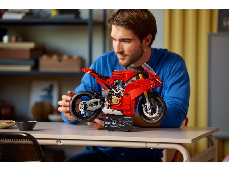 LEGO® Technic Ducati Panigale V4 S Motorrad 42202 Bauset für erwachsene Ducati-Fans