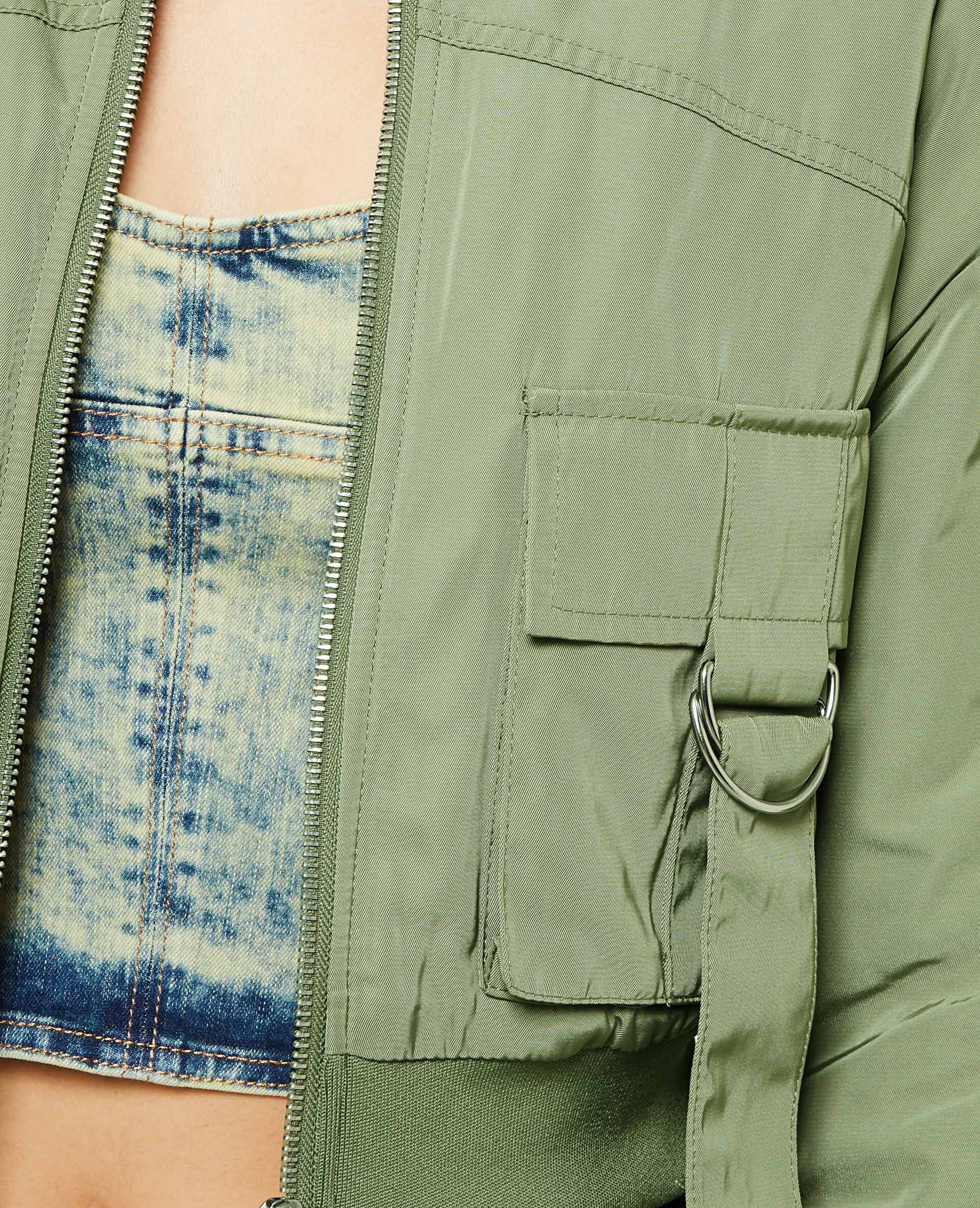 Bomber court avec poches et sangles - Vert de gris