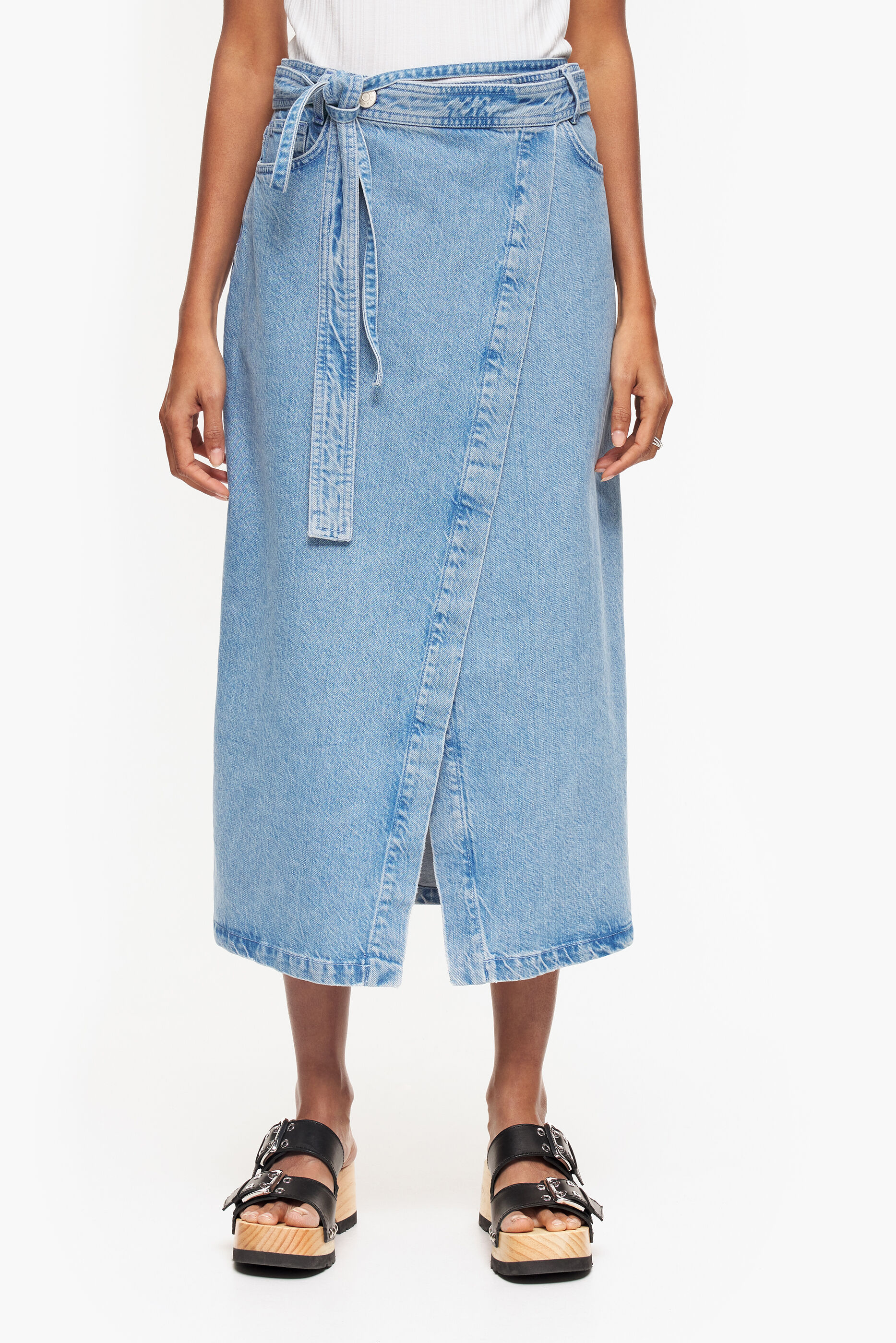 saia pareô midi em jeans azul