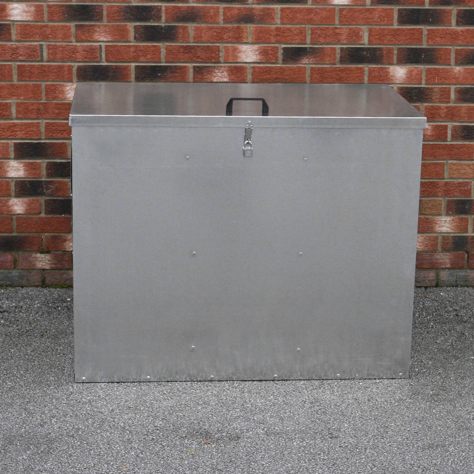 Recipiente grande para armazenamento de ração animal, 64L, para uso externo, com 3 compartimentos.