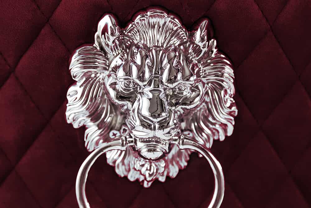 Barock Stuhl CASTLE DELUXE rot Samt Löwenkopf Chesterfield Design Esszimmerstuhl Nieten