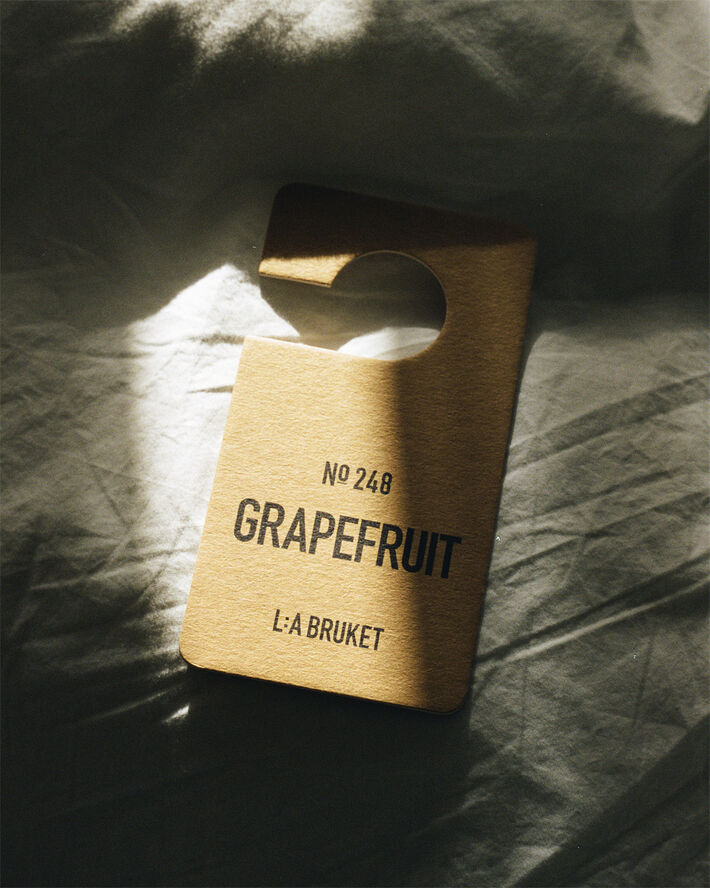L:a Bruket 248 Fragrance Tag Grapefruit