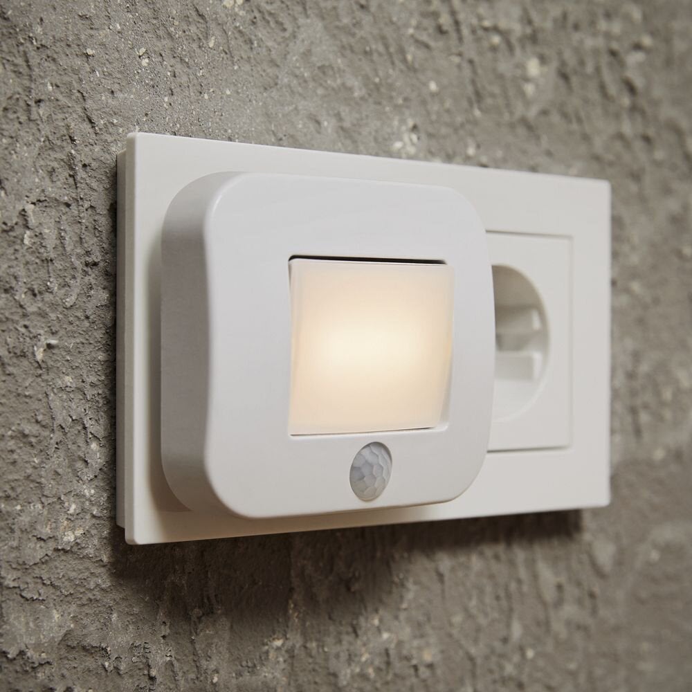 Lunetta LED-stopcontactlamp in wit, 0,7W, 10lm met bewegingsmelder