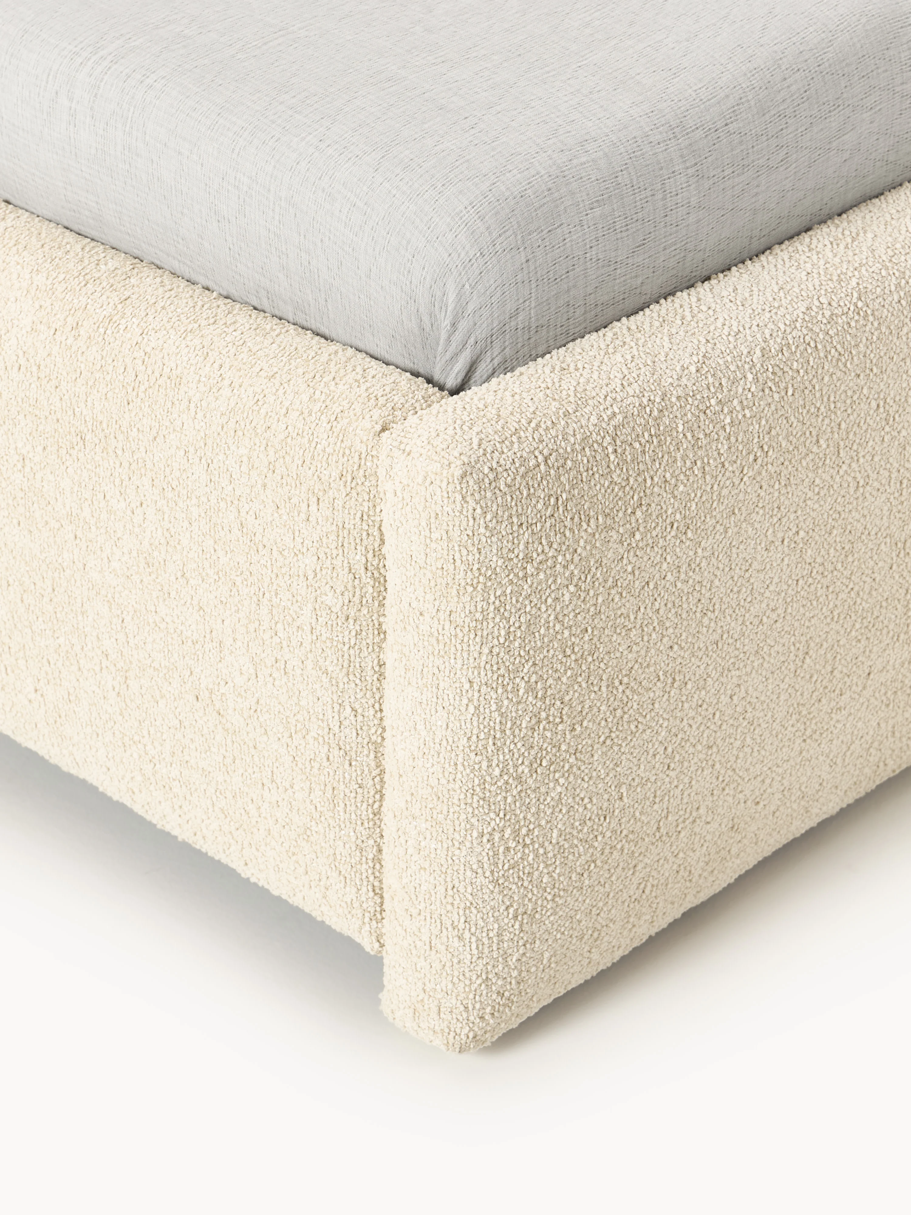 Bouclé gestoffeerd bed Gary