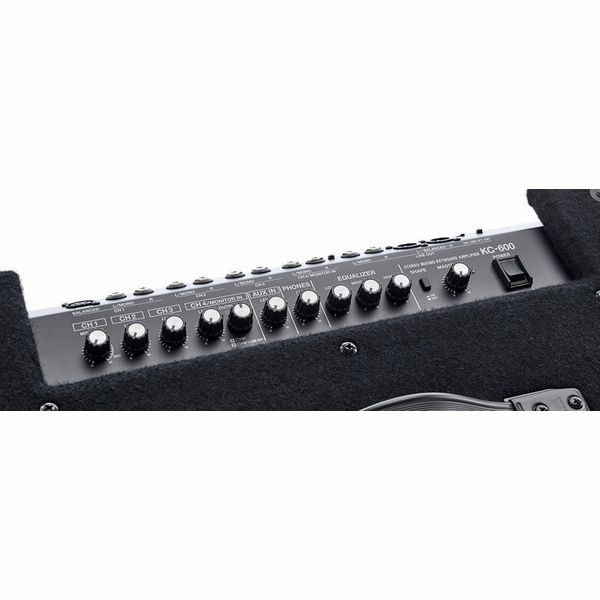 Roland KC-600