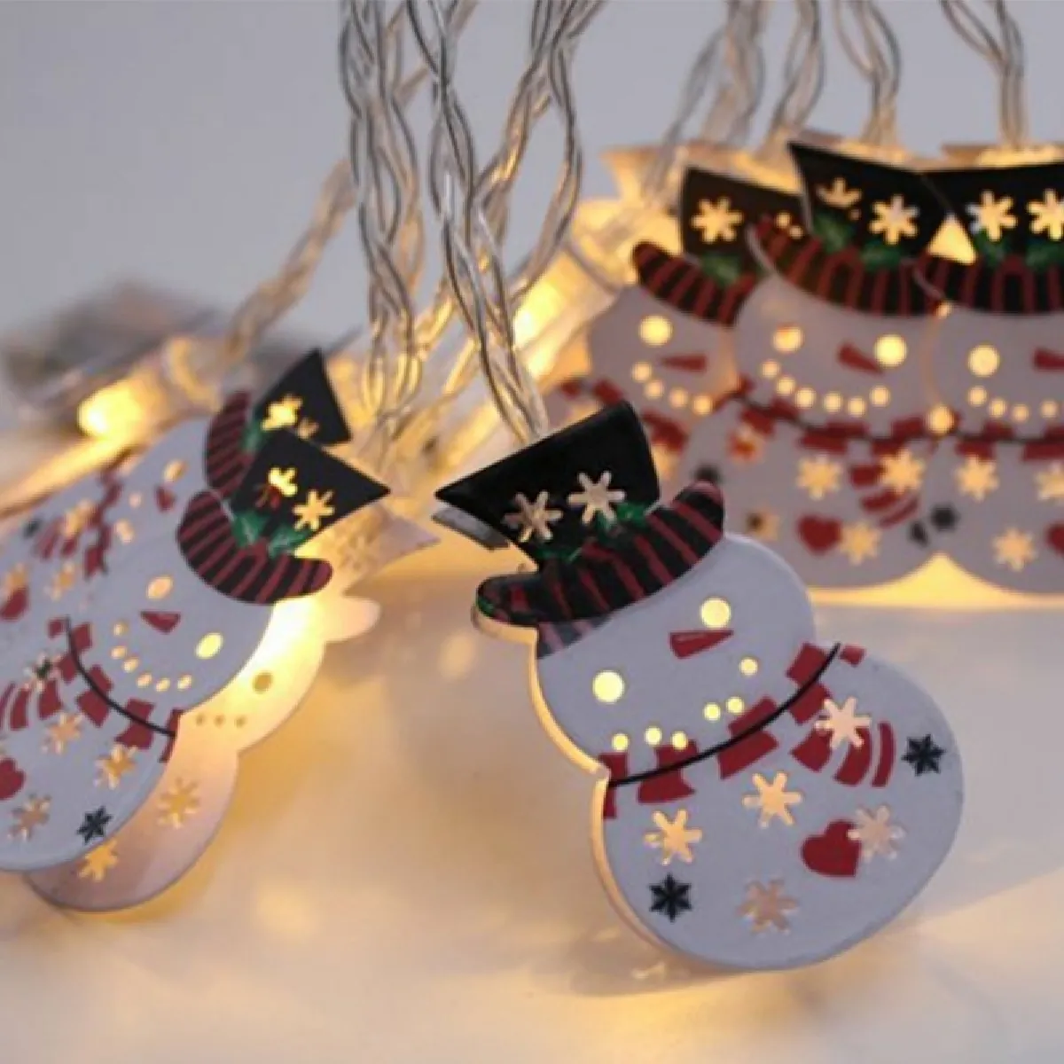 wewoo Guirlande LED lumineuse Bonhomme de Neige 1.8 m