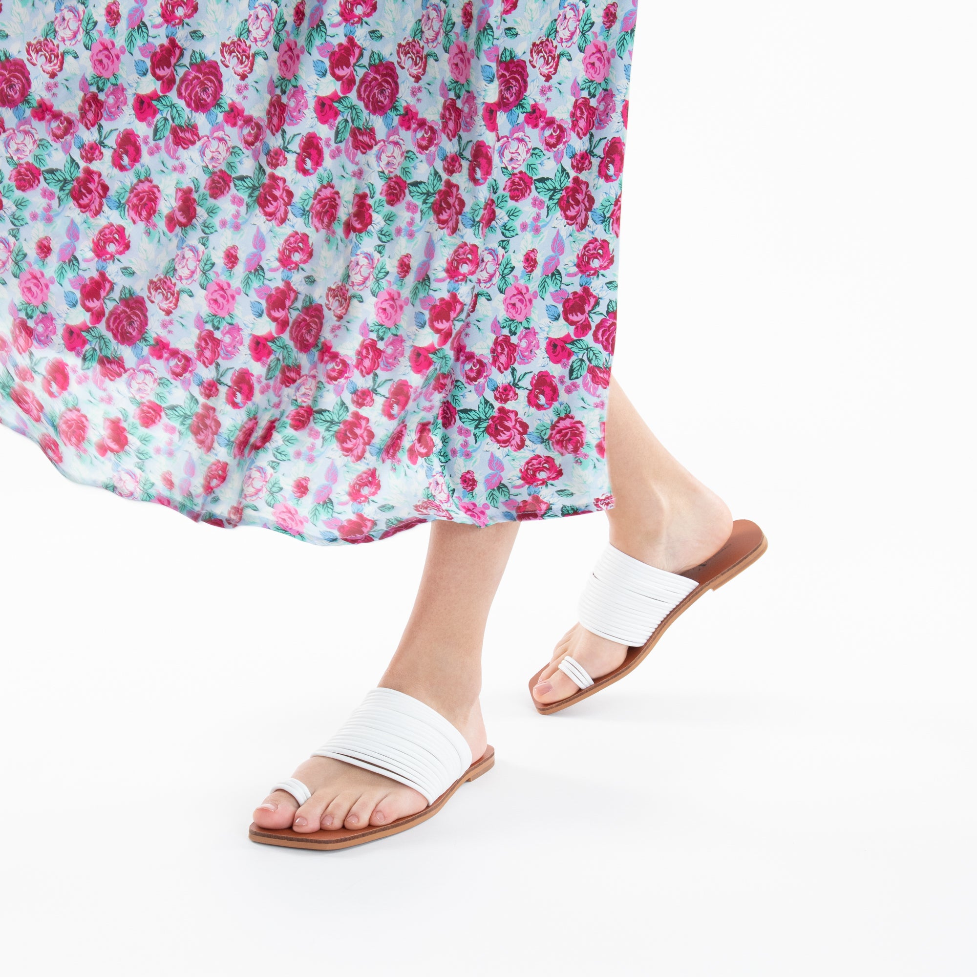 Sandales plates-Mules Thea blanches à multiples brides et passe-pouce