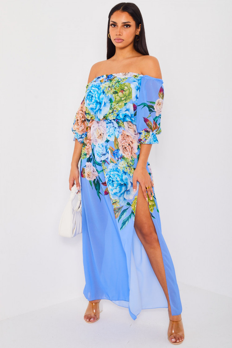 Robe bleue longue en voile à fleur