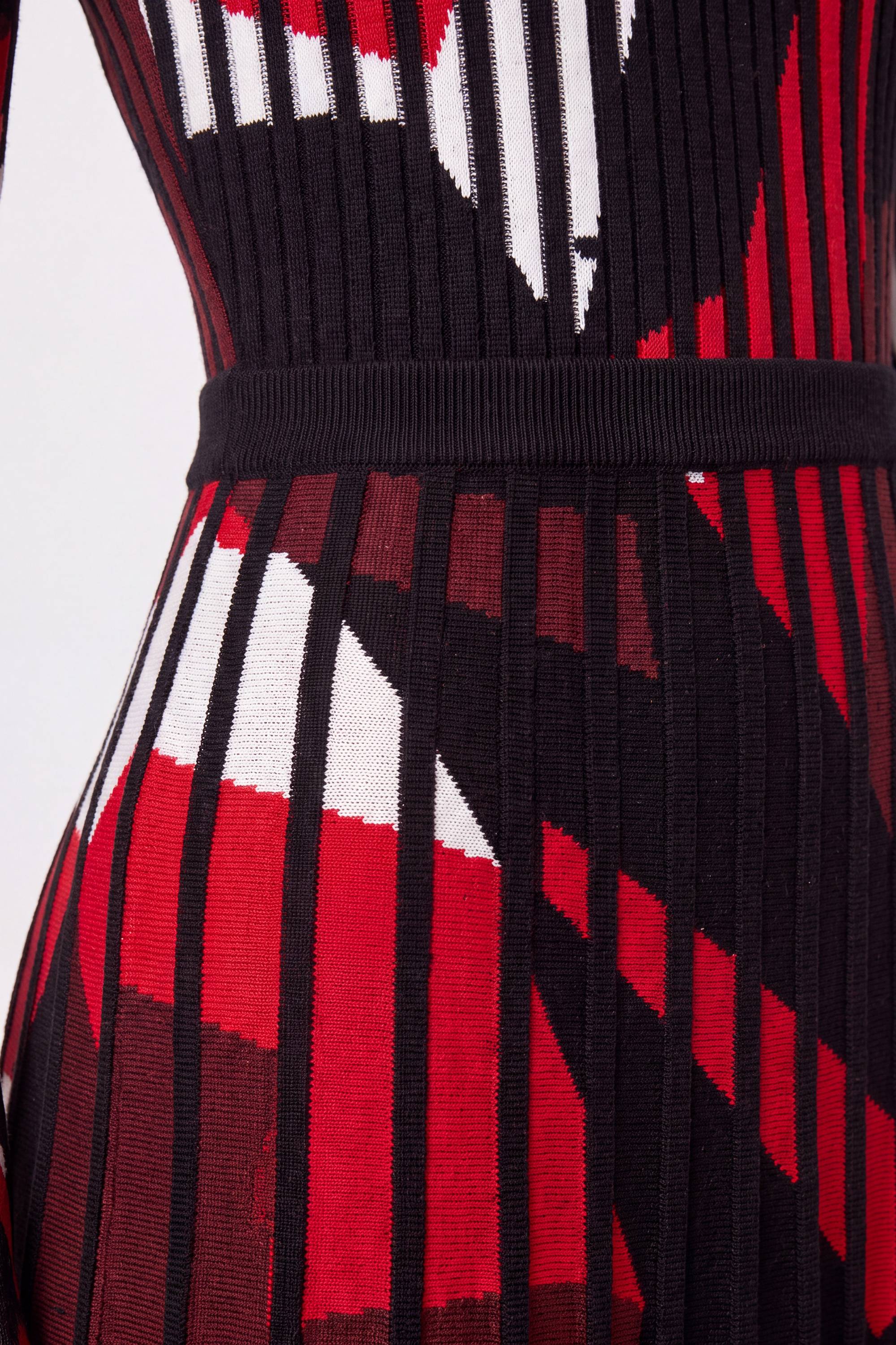 KarenMillen Robe Mi-Longue Évasée en Maille Jacquard Zèbre