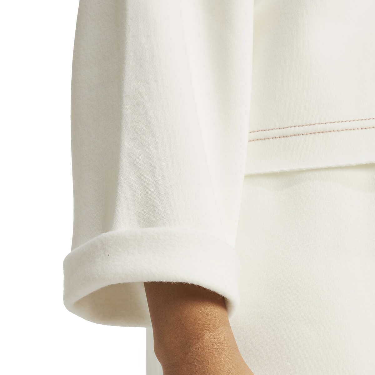 ADIDAS ROUPAS ESPORTIVAS<br>Moletom com Capuz Todas as Estações