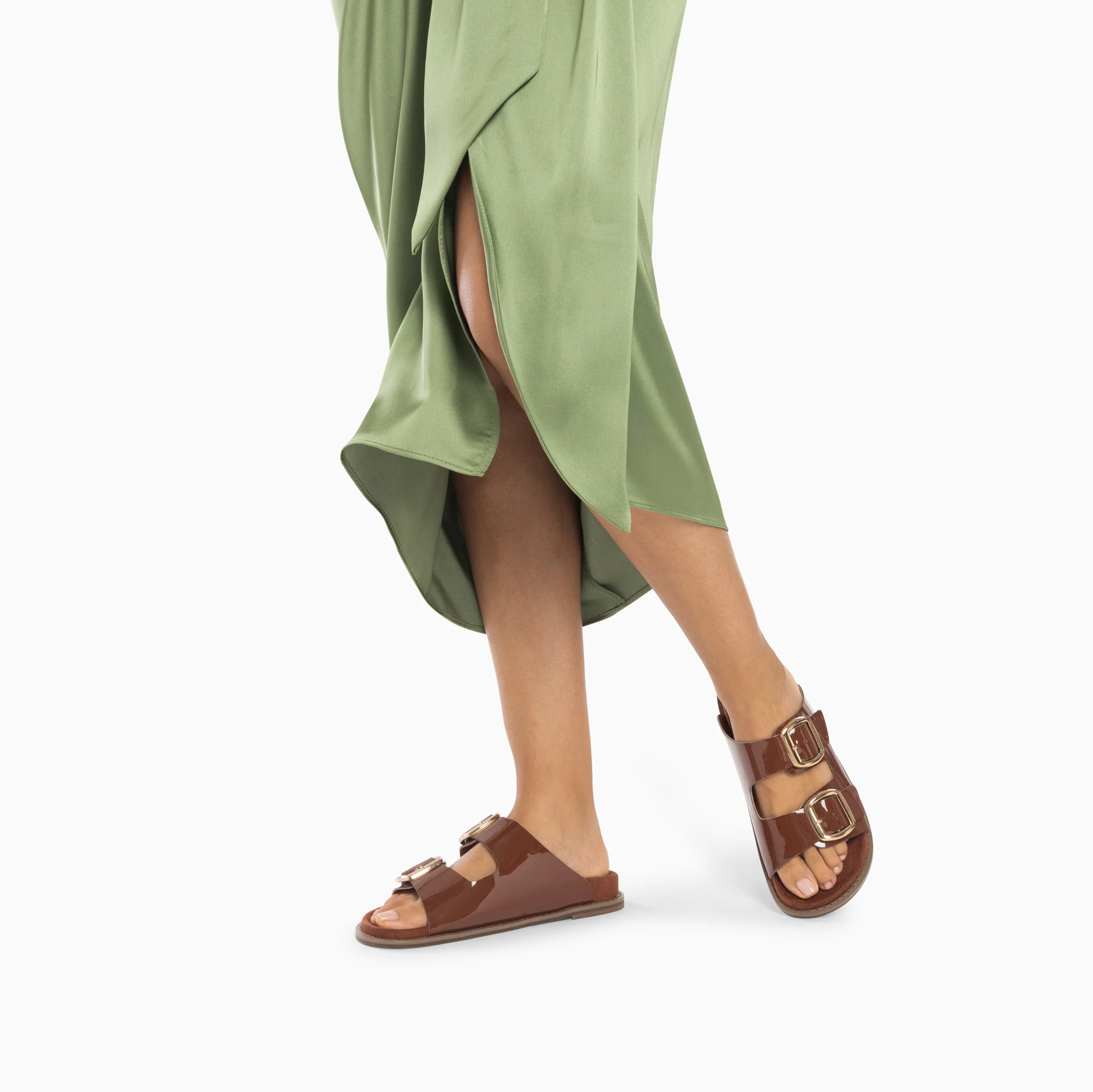 Sandales plates-Mules plates Célia marron verni à boucles oversize