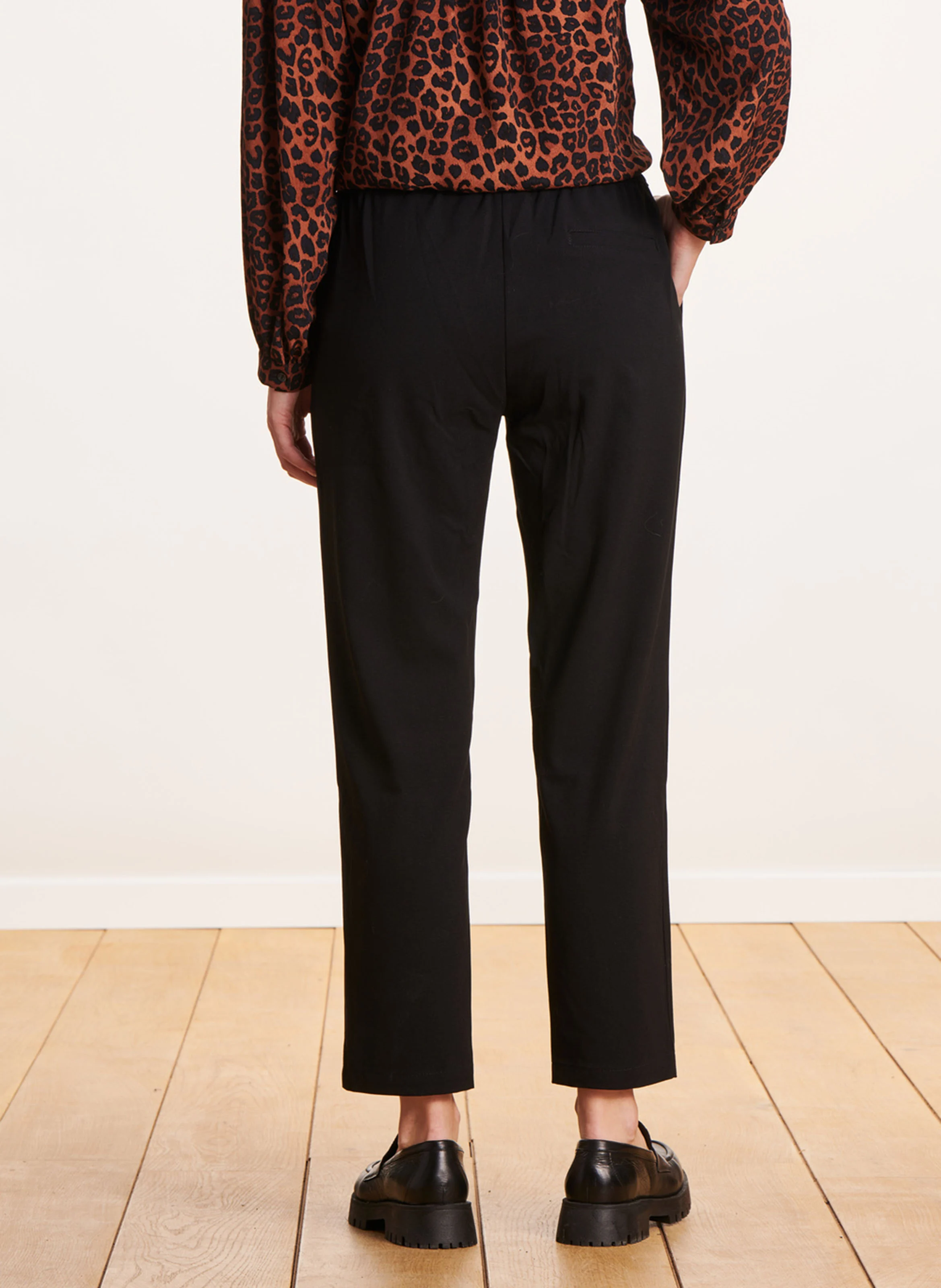 Pantalon carotte taille haute| Noir