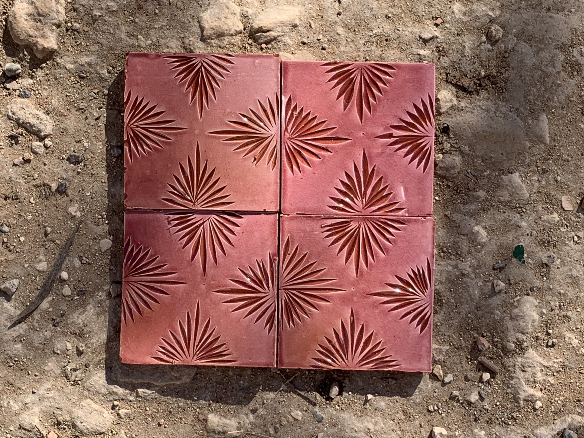 Kachel 'graviert' rosé, B 10 cm, L 10 cm von fischer's lagerhaus
