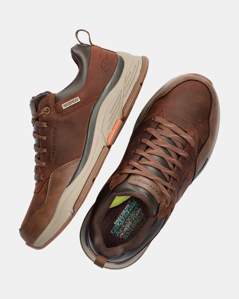 Skechers Benago Lage sneakers  - bruin