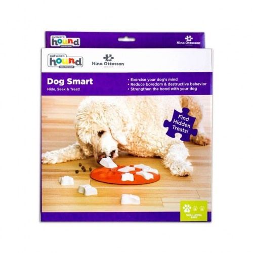 Brinquedo estratégico com petiscos para cães