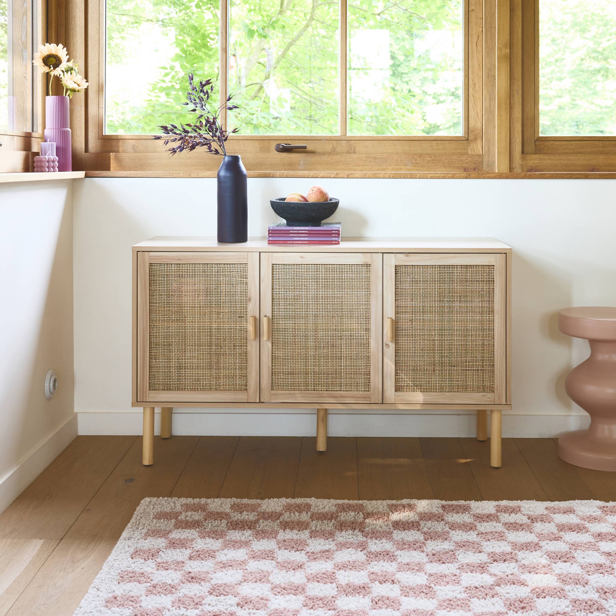 sweeek - Dressoir met 3 deuren, rotan en houteffect