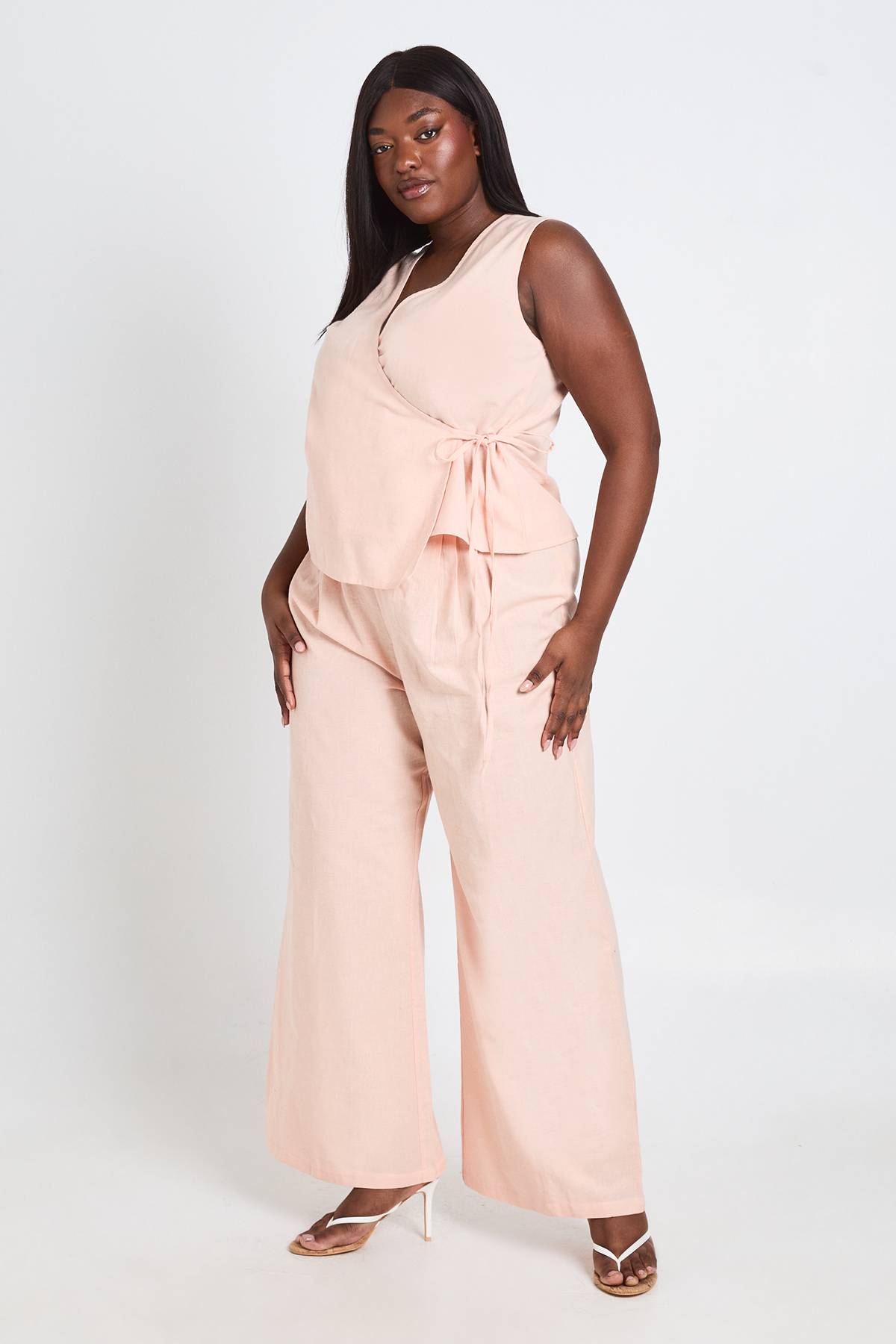 boohoo Gilet Cache-cœur Ample Et Pantalon Large En Lin Grande Taille