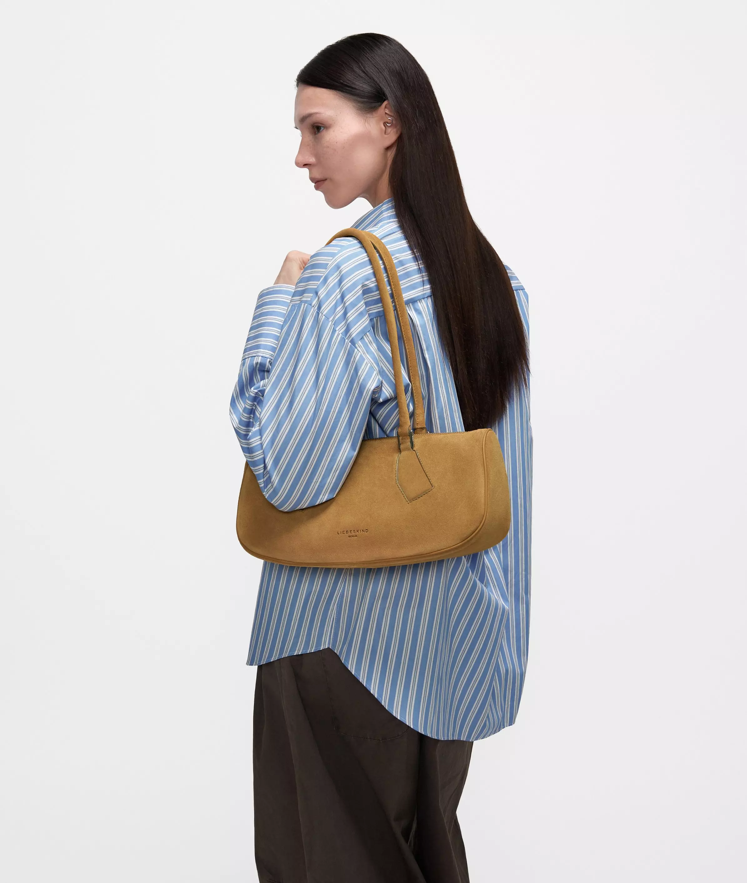 Cecile Satchel M Spacious shoulder bag made from soft leather