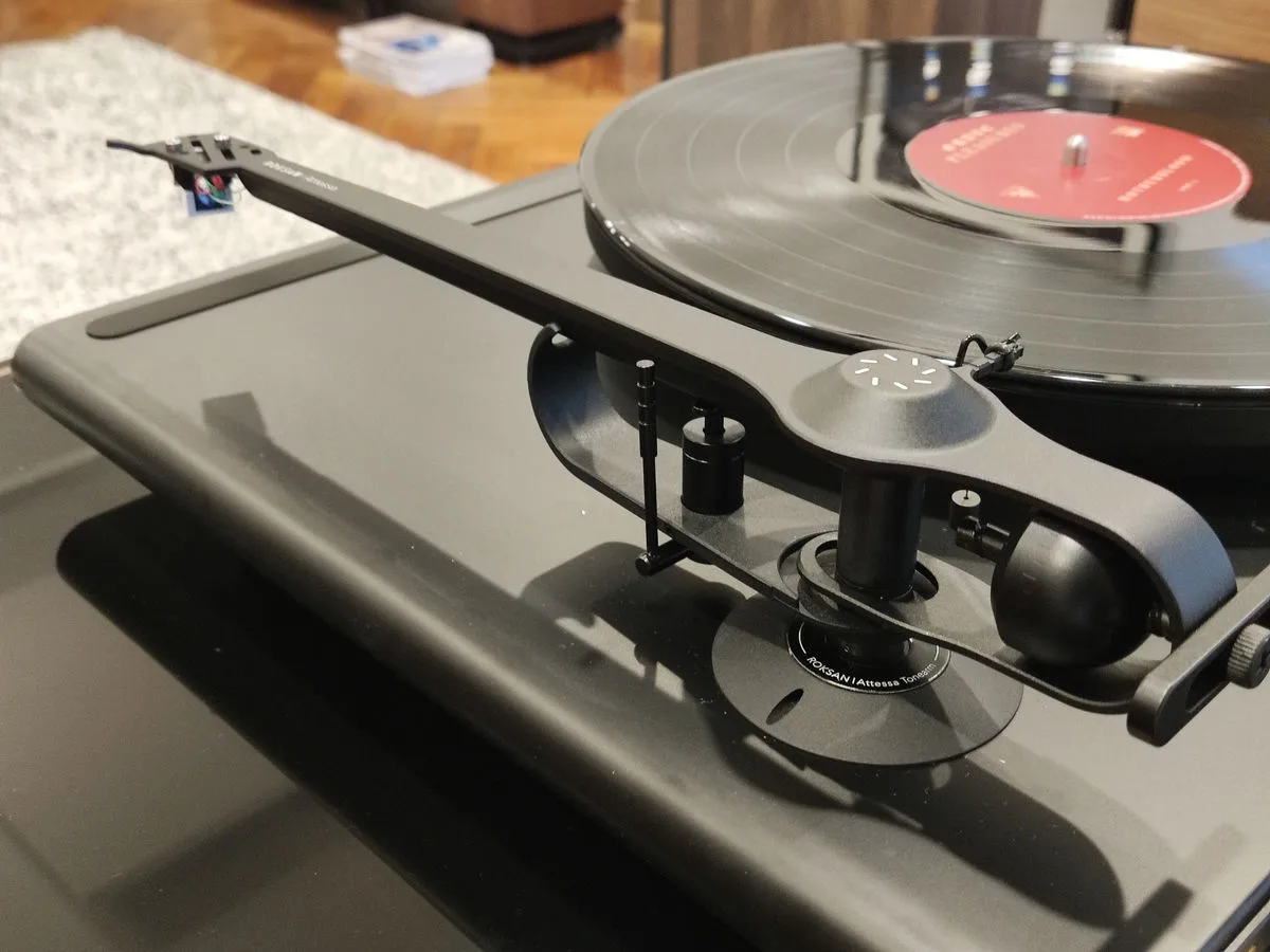 Roksan Attessa Noir satin Platines vinyle hi-fi