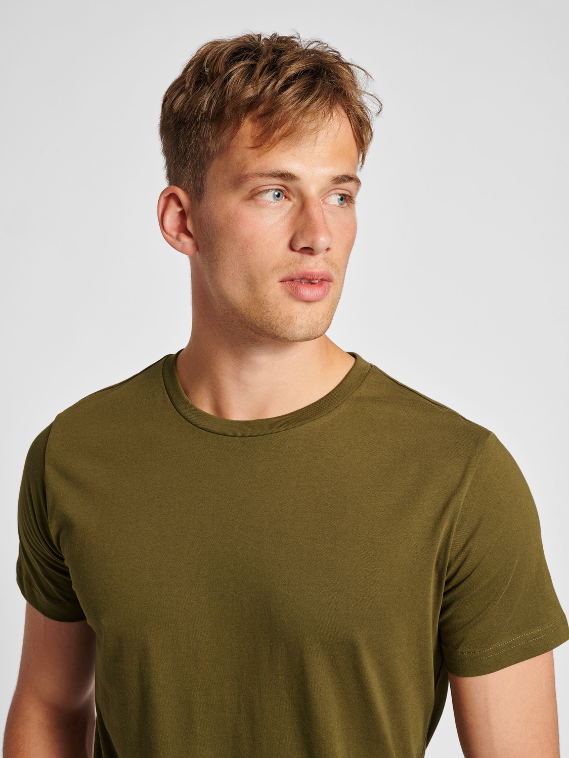 hmlRED BASIC T-SHIRT S/S