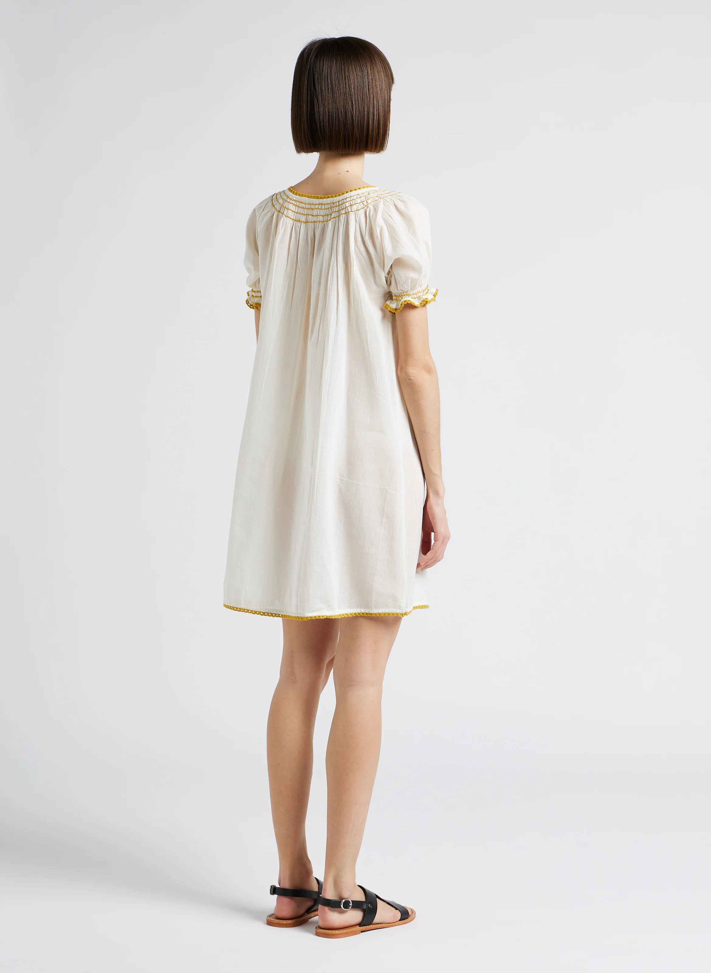 ZOE - Robe courte brodée col tunisien en coton | Blanc