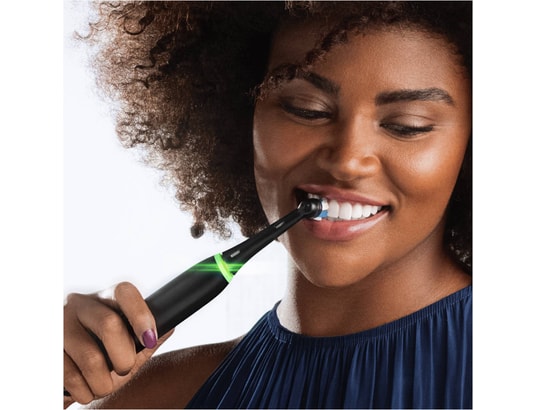 ORAL B - Brosse à dent électrique IO 5 Matt Black