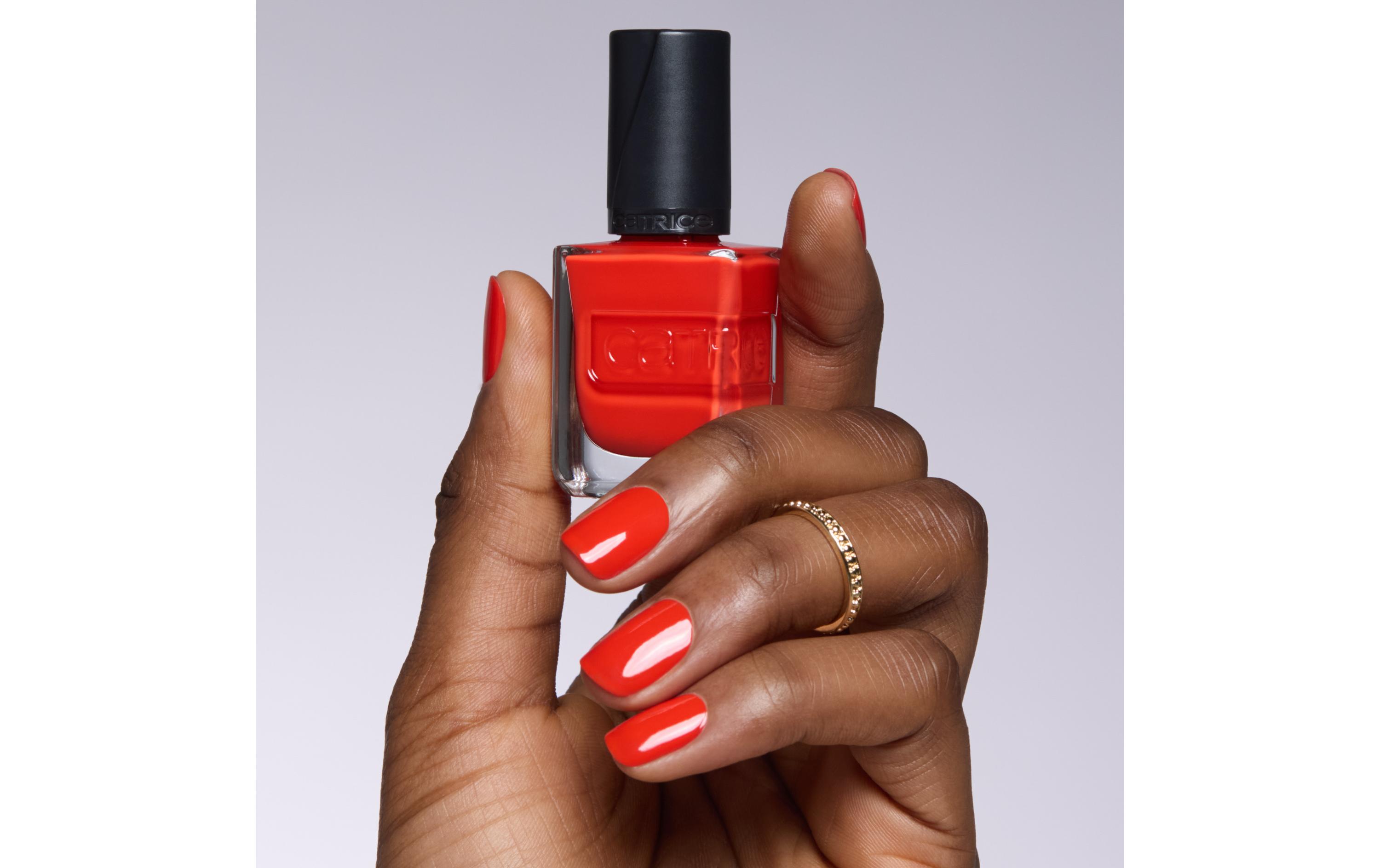 Nagellack Gel Affair 015 PoppyLanganhaltender Gel-Nagellack in einem tiefleuchtenden Orange-Ton