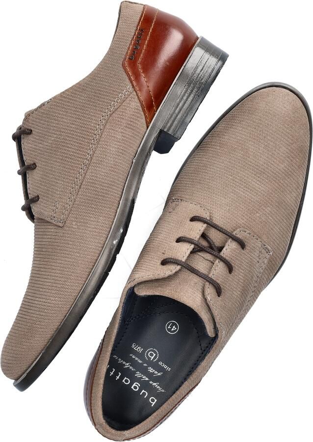 Bugatti suède veterschoenen taupe cognac