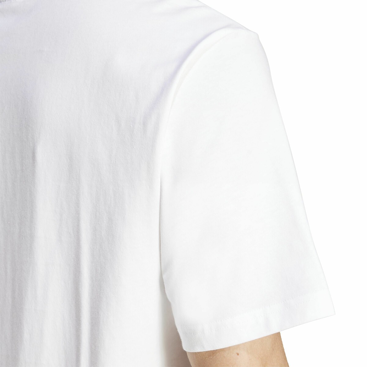 ADIDAS ROUPAS ESPORTIVAS<br>Camiseta de manga curta com logo Essential Linear
