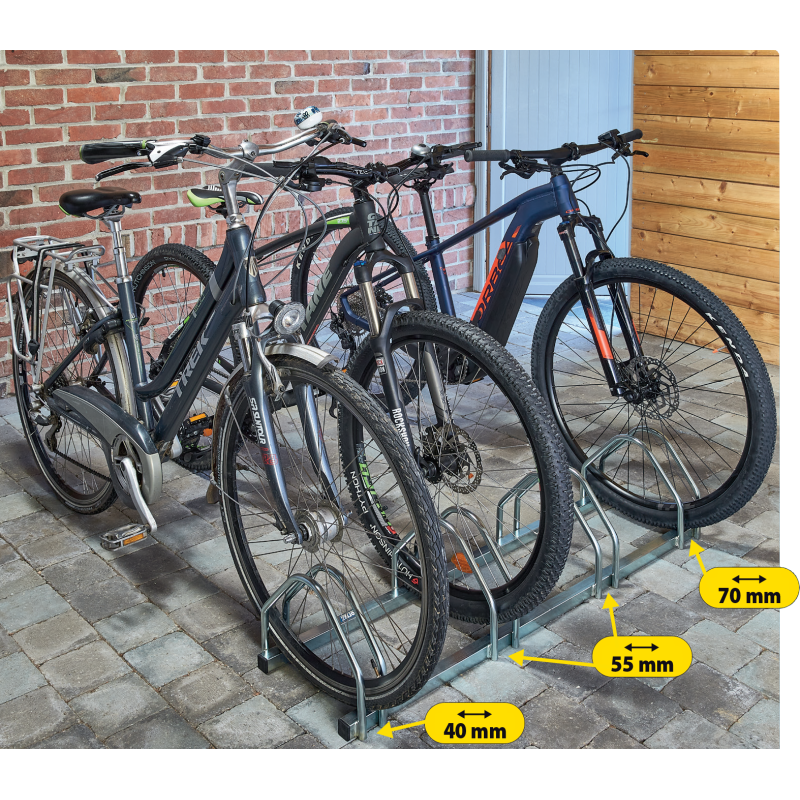Râtelier 4 vélos - 3 largeurs de pneus différentes