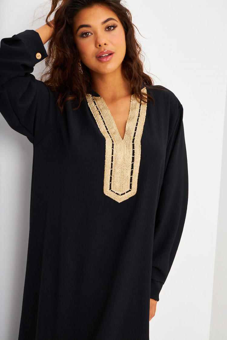 ABAYA noire décolleté V broderie dorée