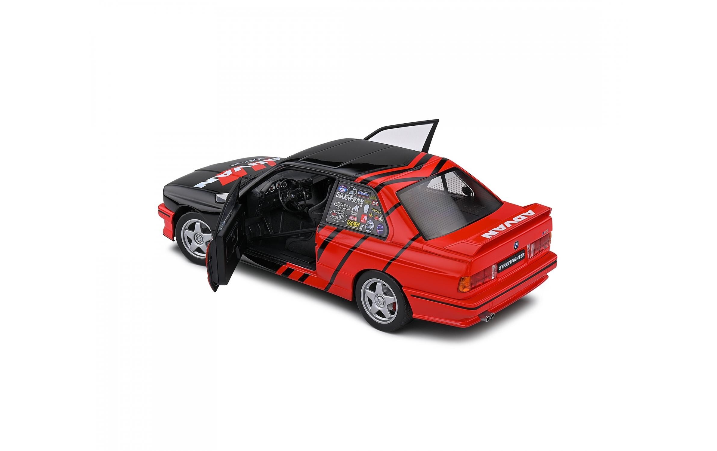 Rennwagen BMW E30 M3 Advan Drift, 1:18Detailgetreues Modellauto für Sammler im Massstab 1:18