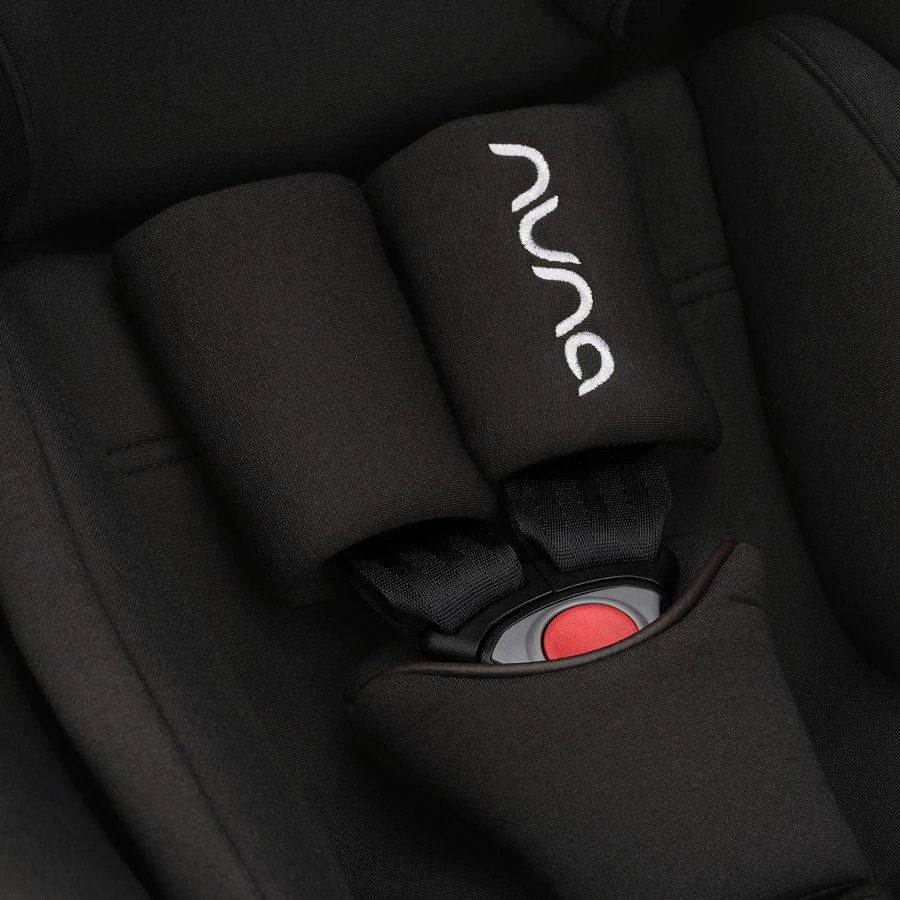 Nuna Babyschale PIPA™ urbn mit integriertem ISOFIX Caviar