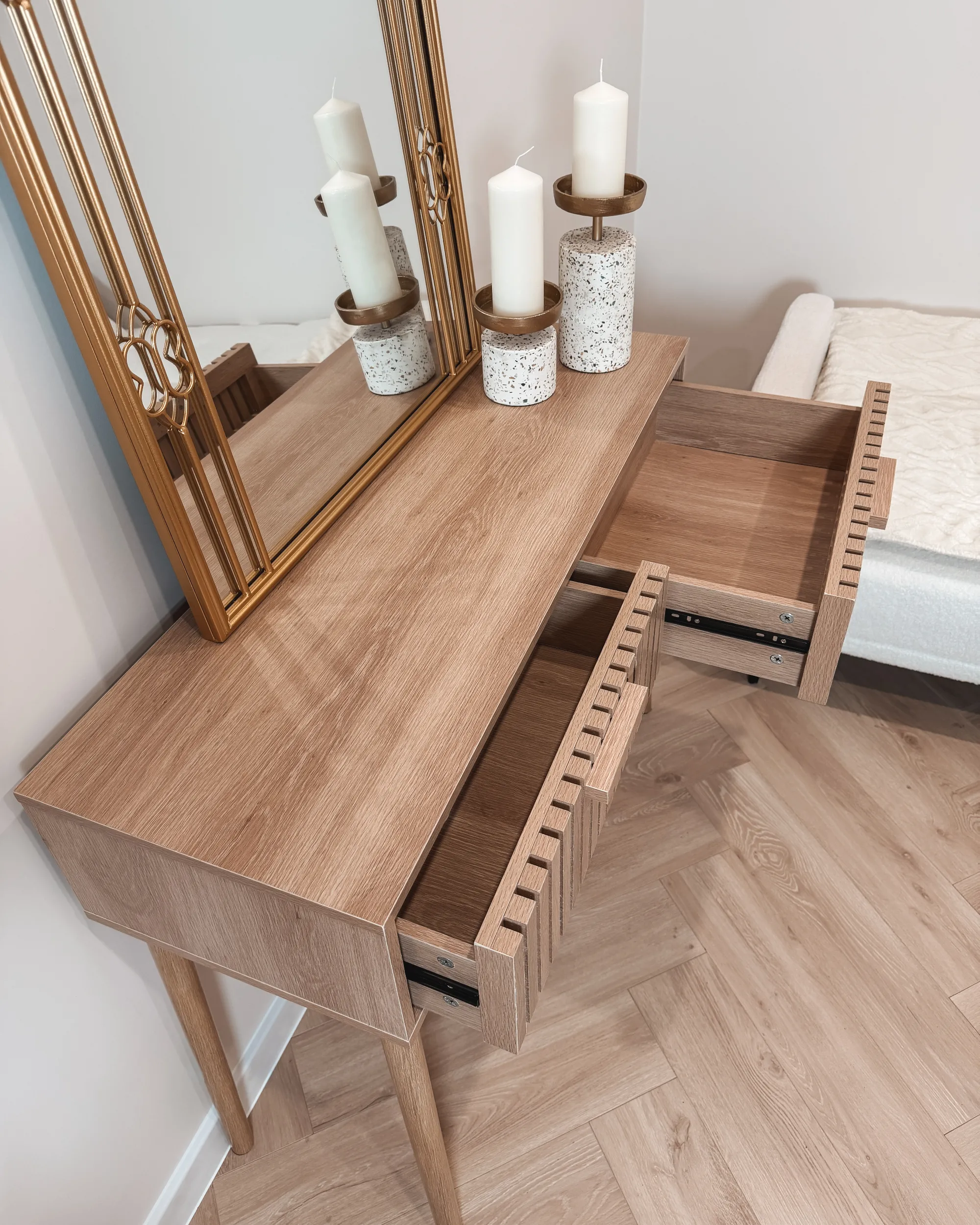 Sidetable LYNWOOD Lichtbruin
