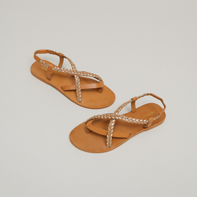 Sandales à brides tressées  en cuir camel et or