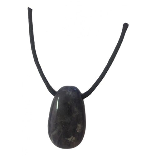 Pendentif percé en iolite