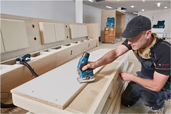 Bosch AKKUKANTFRÆSER GKF 12V-8 SOLO L-BOXX - Uden batteri og lader