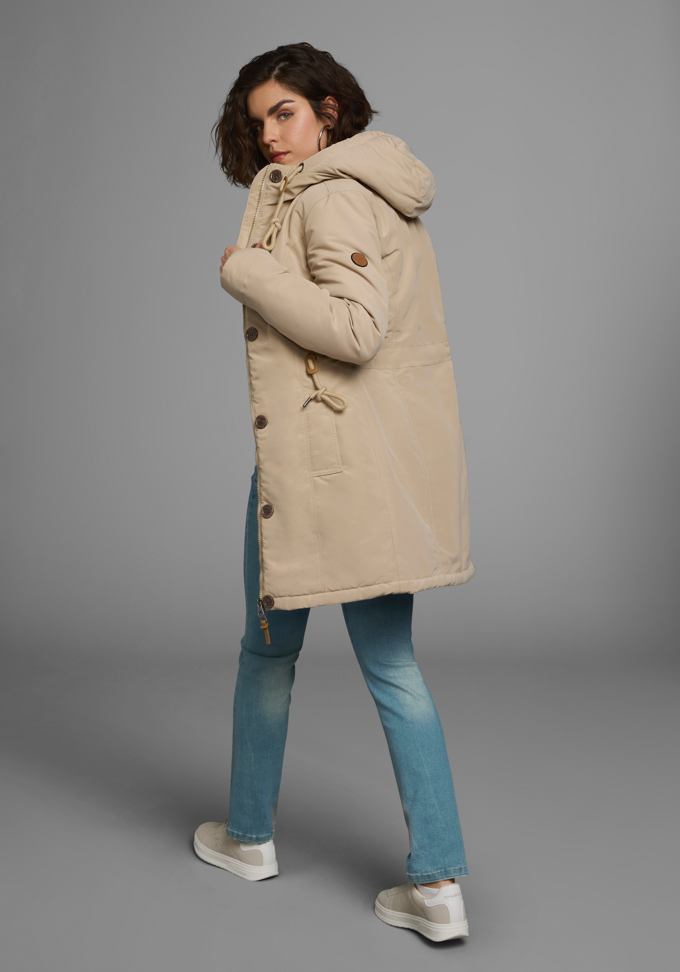KangaROOS Winterjacke mit Kapuze für die kalte Jahreszeit,  aus leichtem Webstoff,  modisch