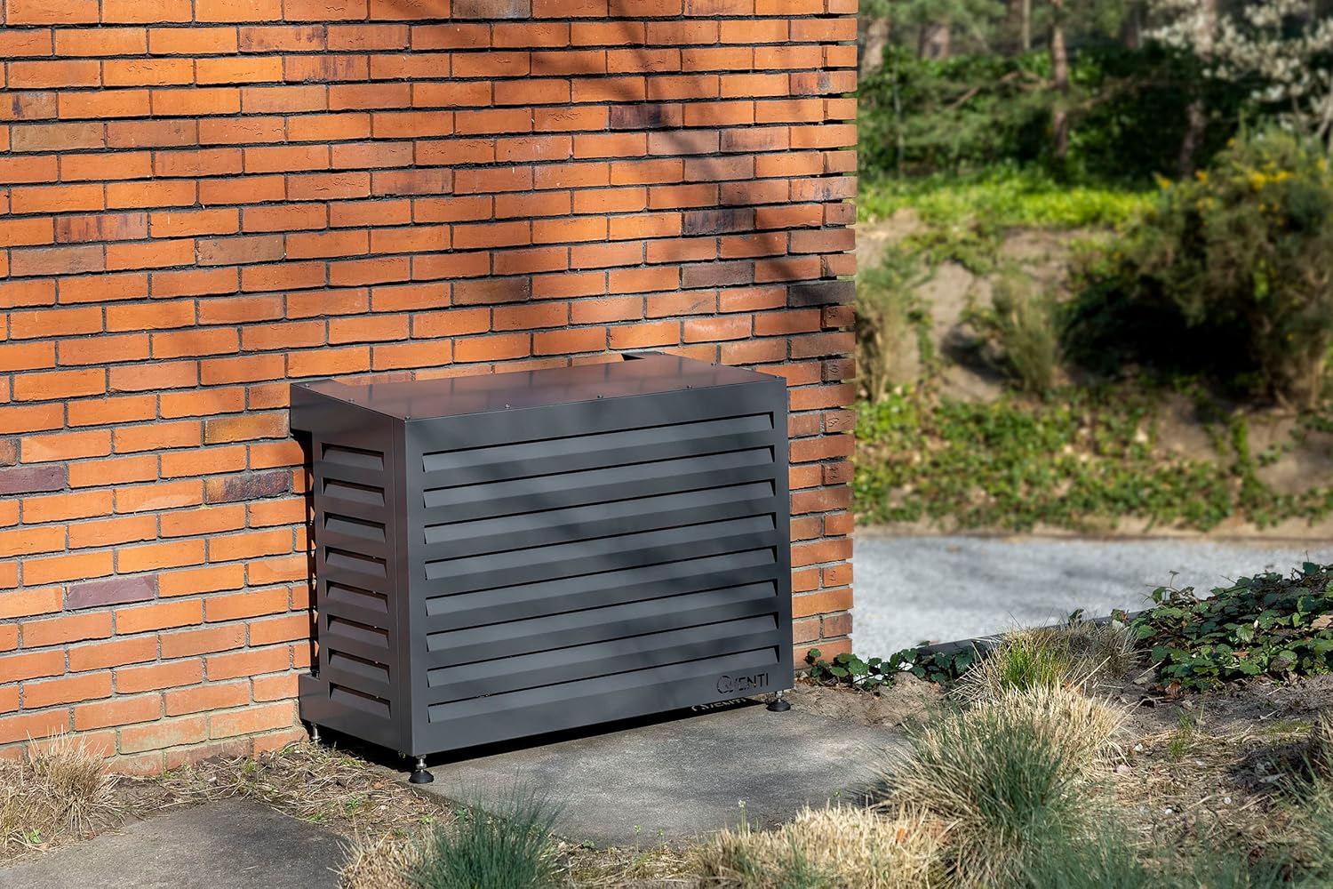 Abdeckung für Klimaanlage - Anthrazit/Grau - Aluminium - Schutzgitter - Verkleidung - Einfache Montage - Größe M - Außenmaße (LxBxH): 115 x 57,5 x 85 cm
