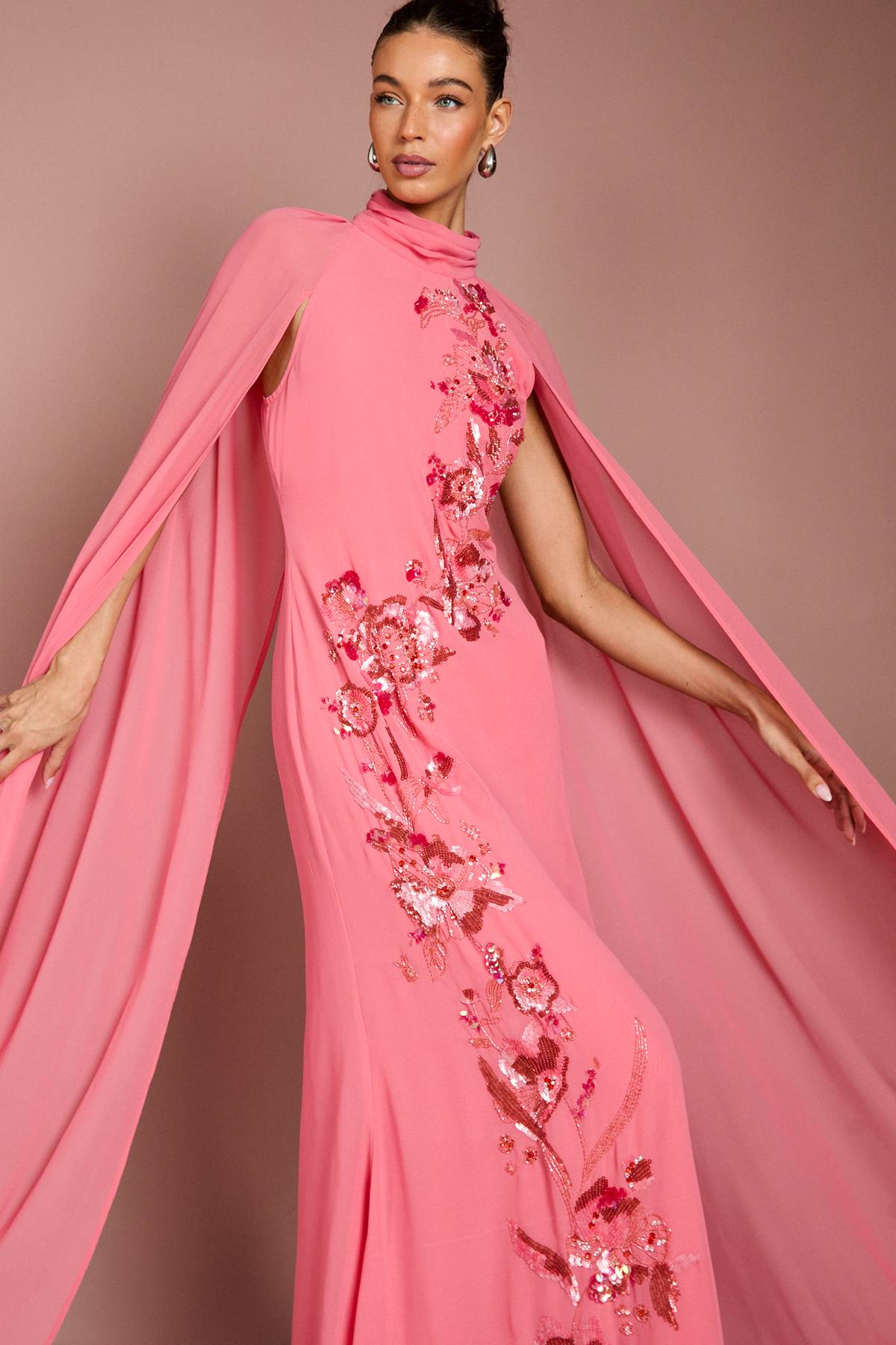 Coast Robe Maxi En Georgette À Cape Fleurie Ornée